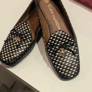 ‘’Tory Burch’’ loafer